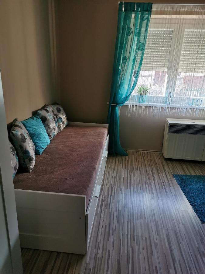 Zso-Ze Apartman Tiszafüred 外观 照片